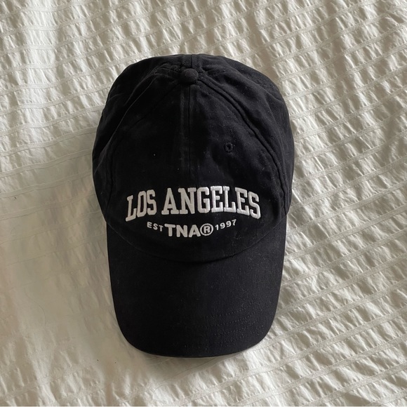 Aritzia TNA LA Dad Hat - Picture 1 of 3